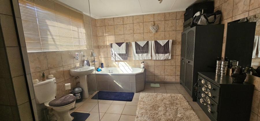 3 Bedroom Property for Sale in Koperfontein A H North West